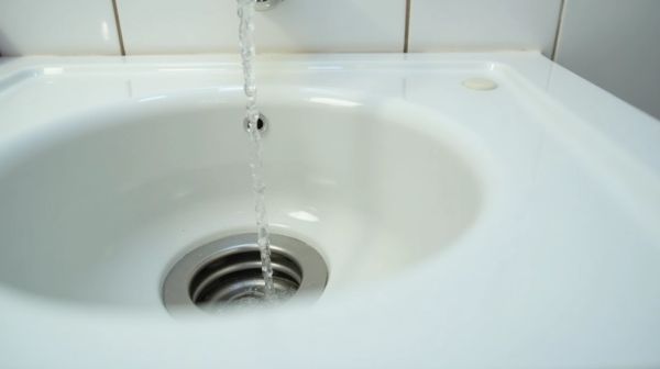 déboucher évier sans outil avec Best Hygiène
